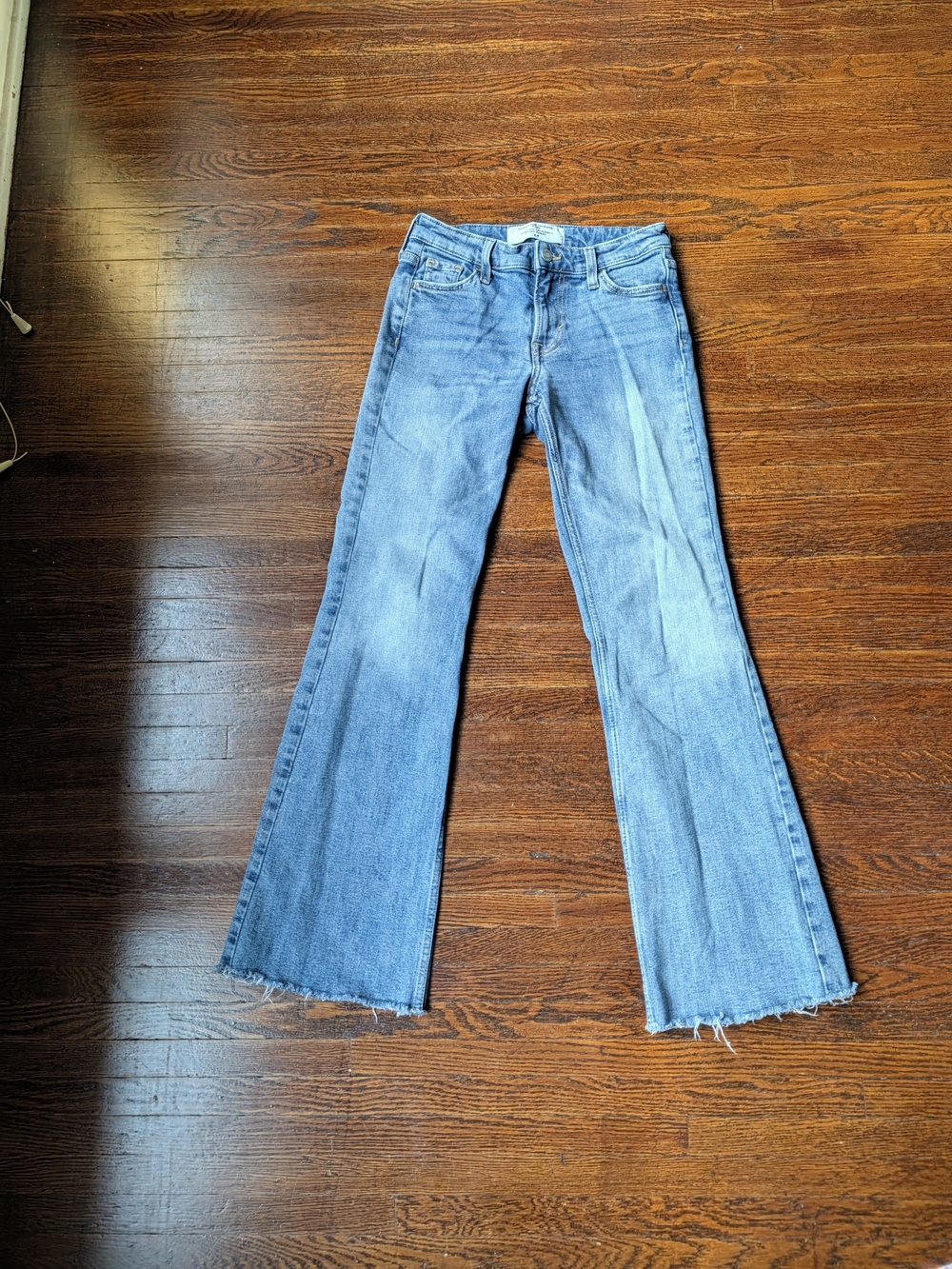 H&M Designed Using Circulator Flare Womens Jeans Raw Hem Size 0 Casual Preppy